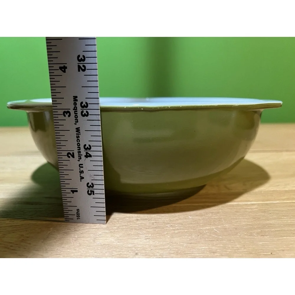 Pyrex 024 Avocado Green 2 Qt Round Casserole Baker Made USA Ovenware NO‎ LID